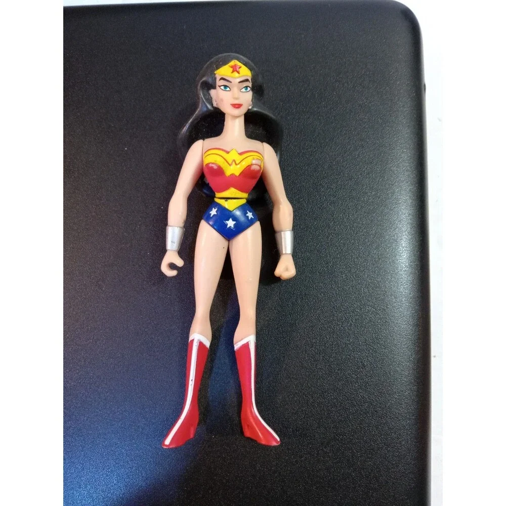 DC Universe Justice League  Wonder Woman Action Figure 4